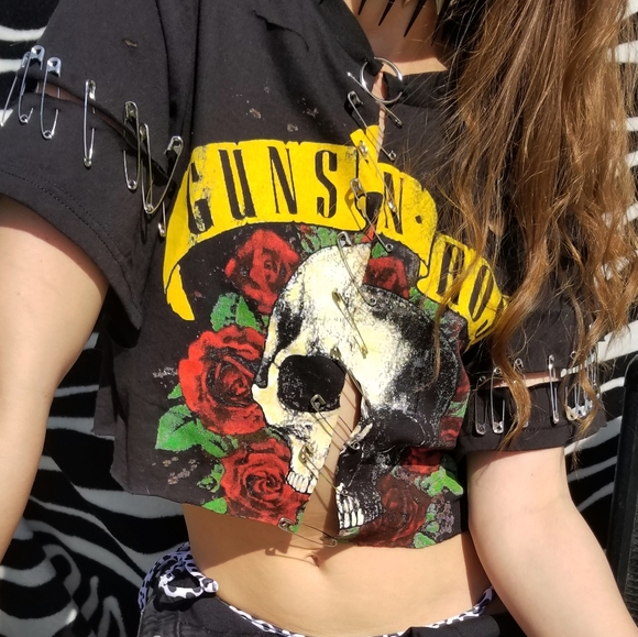 Custom graphic tee - Picture 9 of 10